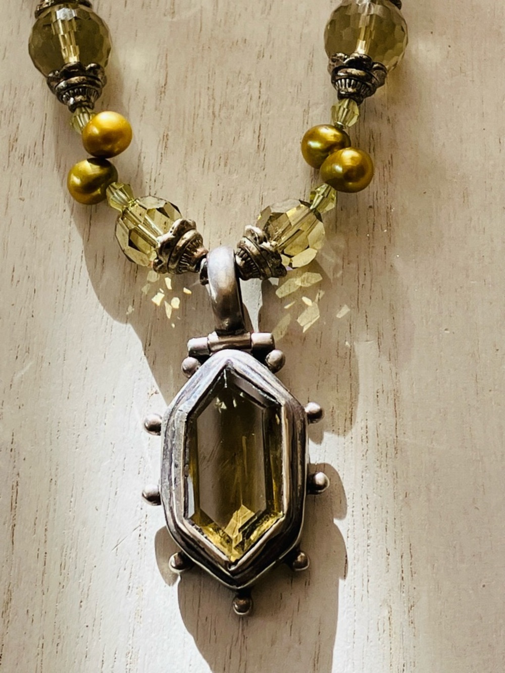Vintage SAKI 925 Chunky Green Quartz Pendant Statement Necklace Pearls Crystals